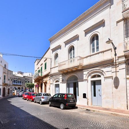 Palazzo Greco - Luxury Apartments With Sea-View オストゥーニ エクステリア 写真
